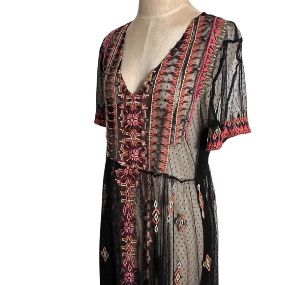 Sundance Dreamy Destinations Black Swiss Dot Embroidered Maxi Boho Dress — XL - Picture 13 of 14